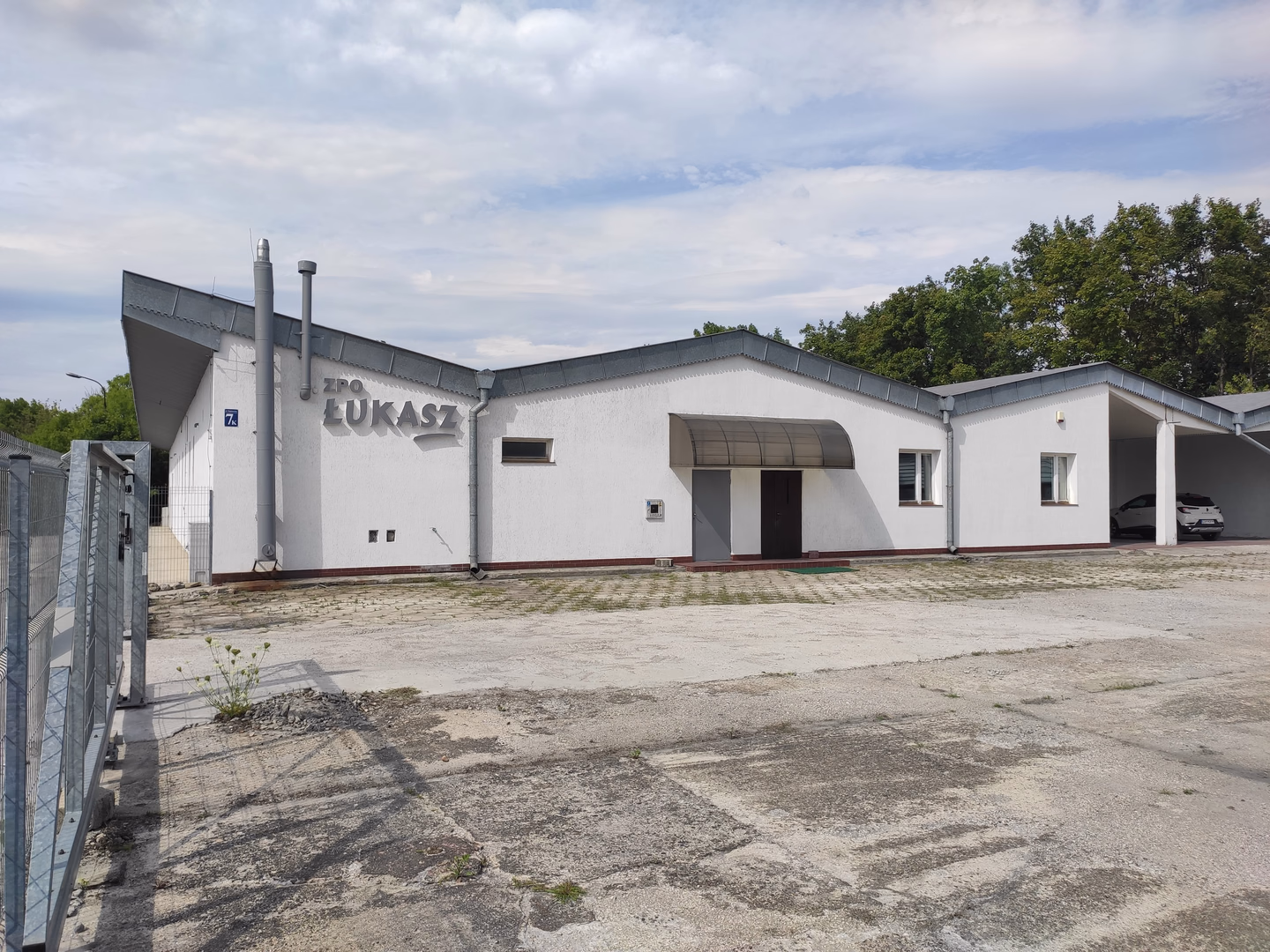 Kamera monitoringu przy hali